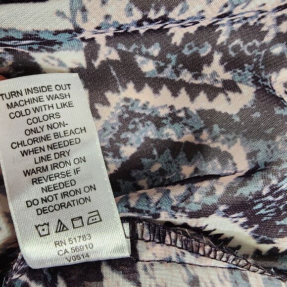 Maurice's Womens Tunic Top Size XL Criss Cross Back Sheer Geometric Hi low Hem - Picture 10 of 10